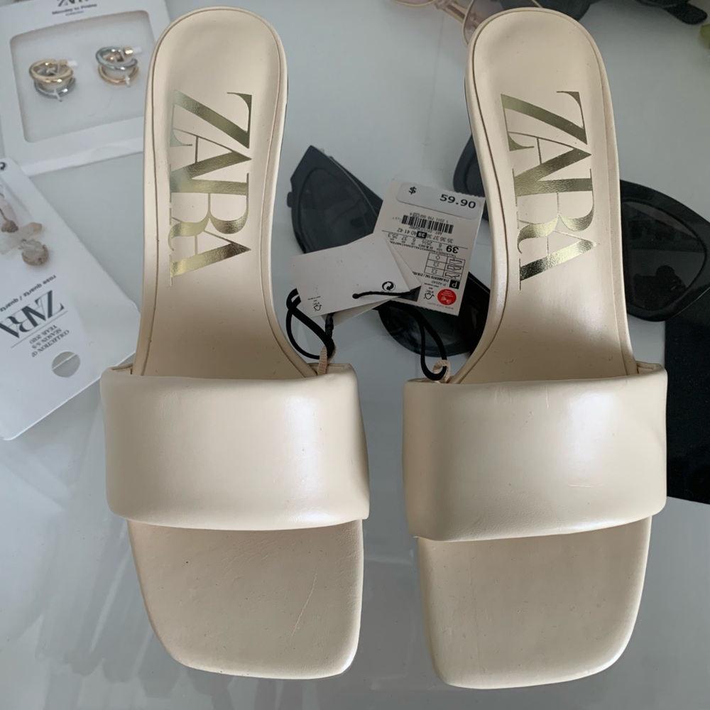 Zara Puffy mules